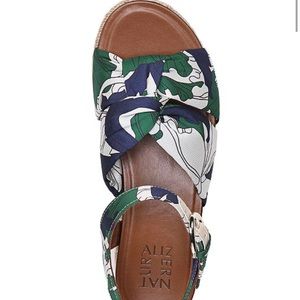 naturalizer berry platform espadrille sandals